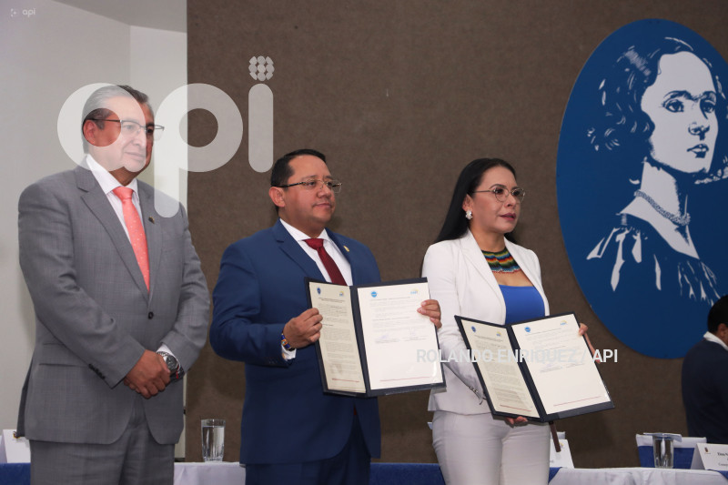 FIRMA CONTRALORIA Y CNE