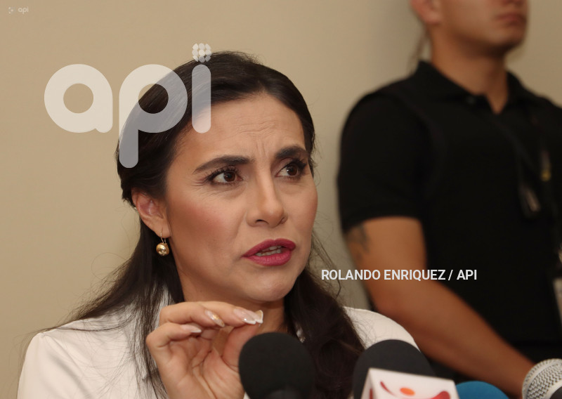 VICEPRESIDENTA VERÓNICA ABAD