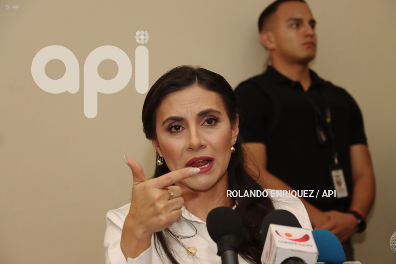 VICEPRESIDENTA VERÓNICA ABAD