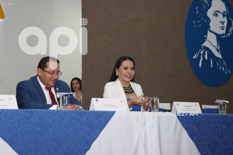 FIRMA CONTRALORIA Y CNE