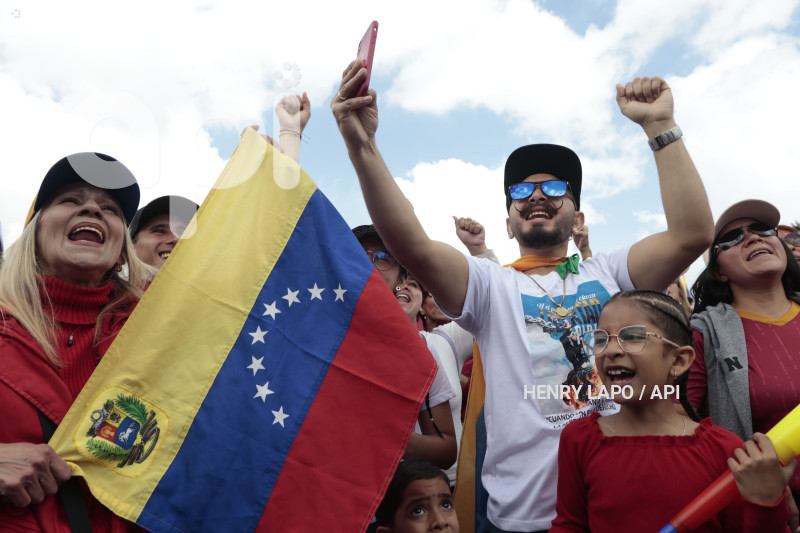 PLANTON VENEZOLANOS