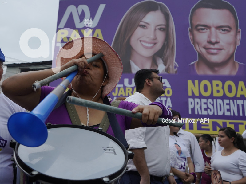 GYE-CARAVANA ADN GUAYAQUIL