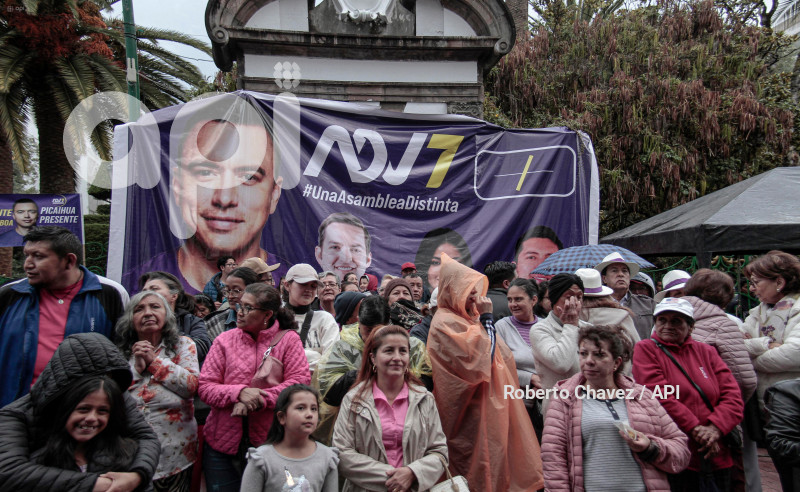 GYE-DANIEL NOBOA-AMBATO