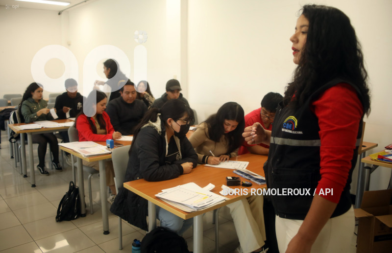 CUENCA-CNE-CAPACITACION ELECCIONES