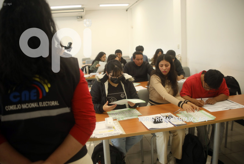 CUENCA-CNE-CAPACITACION ELECCIONES