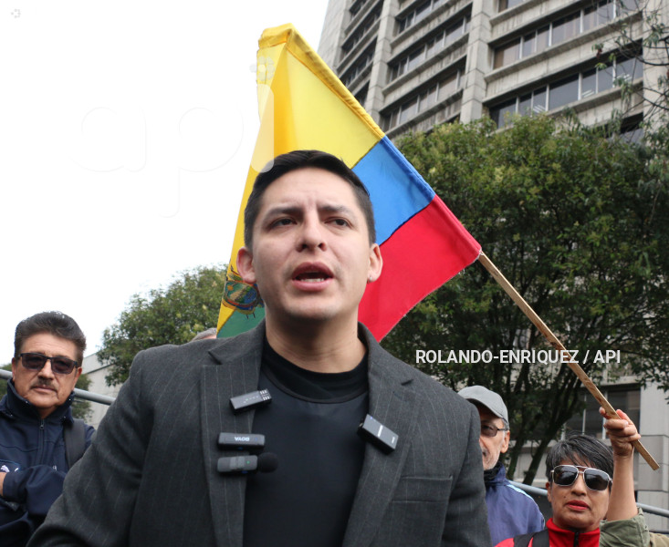 ANDRÉS CARRIÓN DENUNCIA PINCHAZOS EN POLIDUCTO