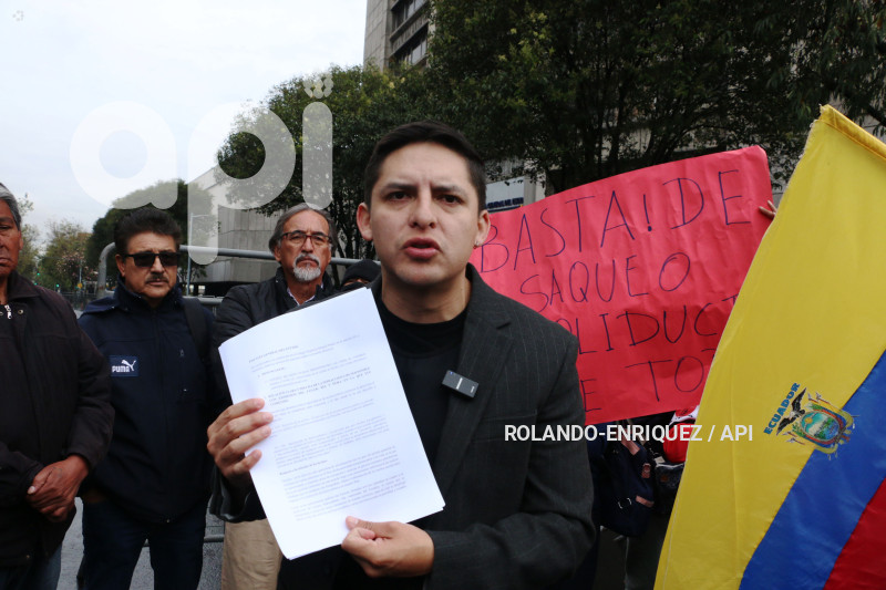ANDRÉS CARRIÓN DENUNCIA PINCHAZOS EN POLIDUCTO