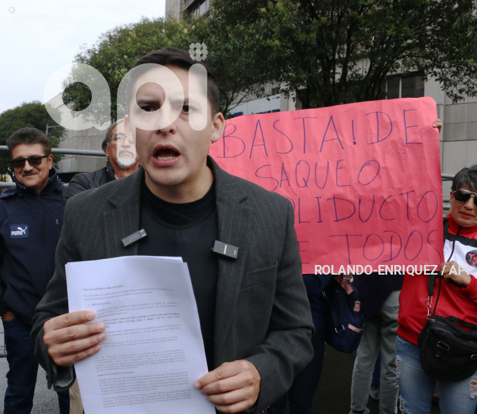 ANDRÉS CARRIÓN DENUNCIA PINCHAZOS EN POLIDUCTO