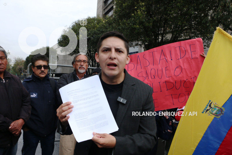 ANDRÉS CARRIÓN DENUNCIA PINCHAZOS EN POLIDUCTO