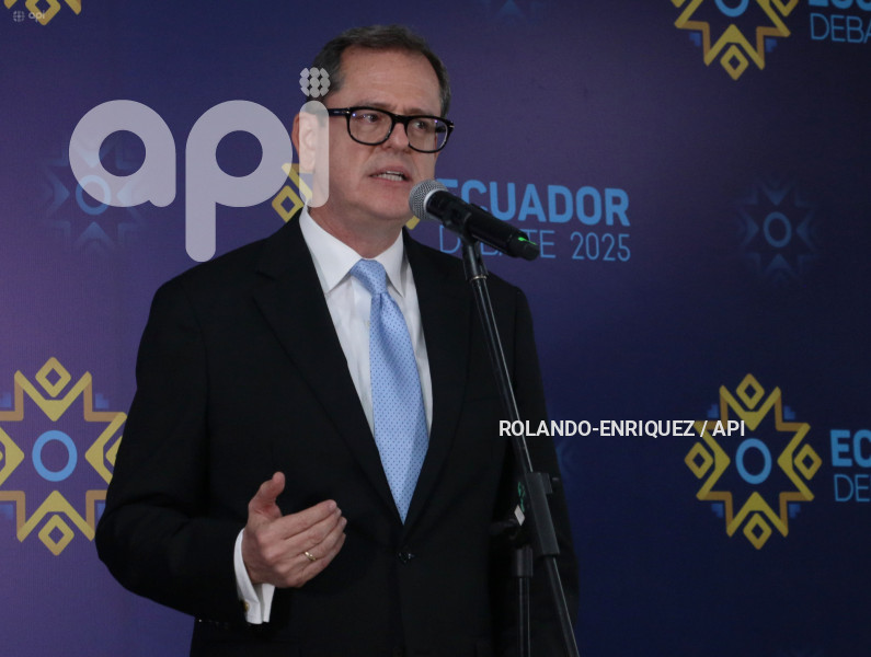 AMBIENTE INTERNO DEBATE PRESIDENCIAL 2025