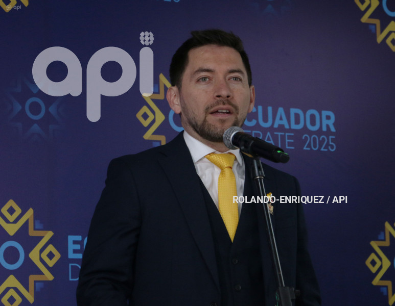 AMBIENTE INTERNO DEBATE PRESIDENCIAL 2025