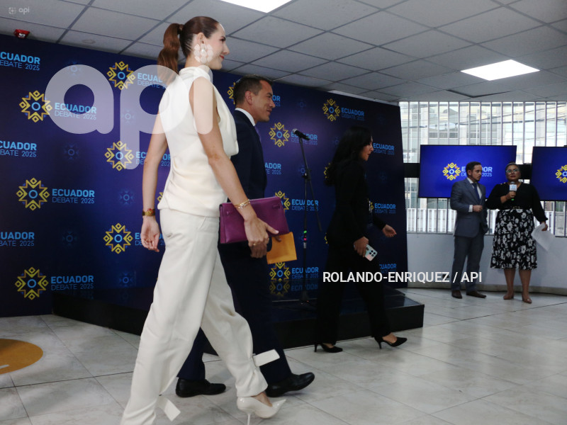 AMBIENTE INTERNO DEBATE PRESIDENCIAL 2025