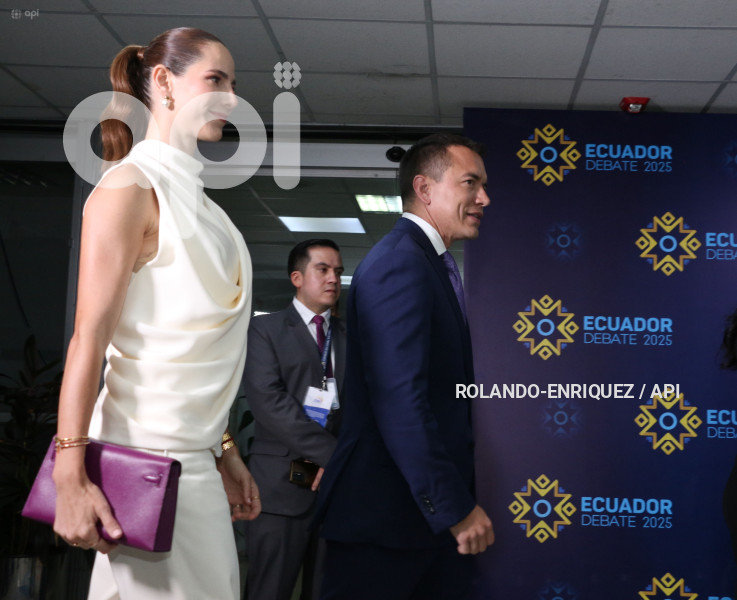 AMBIENTE INTERNO DEBATE PRESIDENCIAL 2025