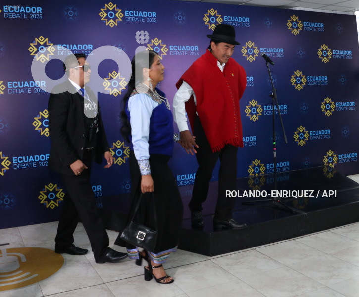 AMBIENTE INTERNO DEBATE PRESIDENCIAL 2025