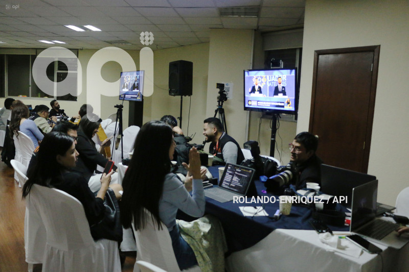 AMBIENTE INTERNO DEBATE PRESIDENCIAL 2025
