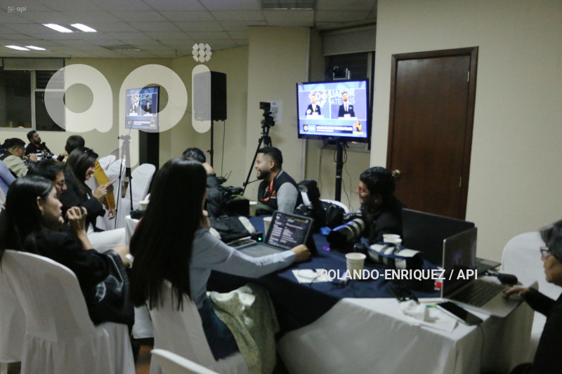 AMBIENTE INTERNO DEBATE PRESIDENCIAL 2025