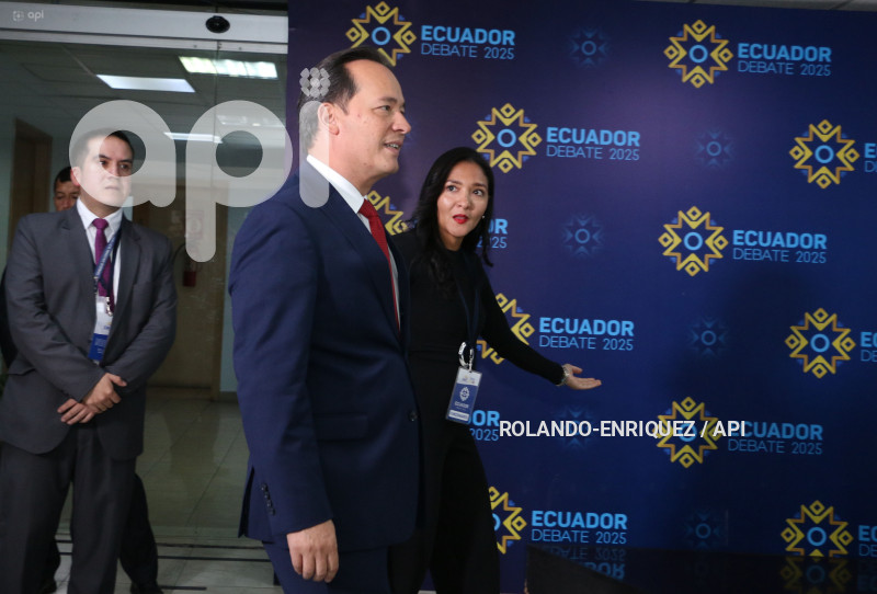 AMBIENTE INTERNO DEBATE PRESIDENCIAL 2025