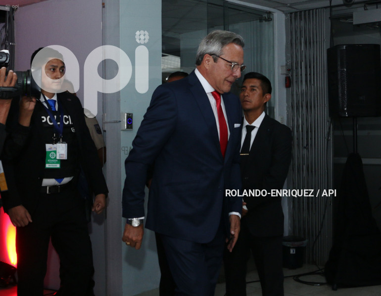 AMBIENTE INTERNO DEBATE PRESIDENCIAL 2025