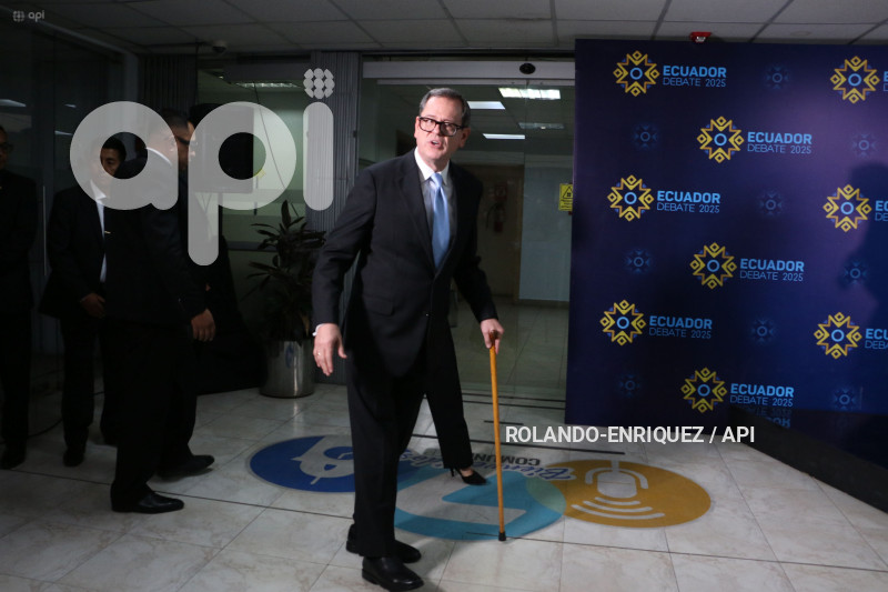 AMBIENTE INTERNO DEBATE PRESIDENCIAL 2025