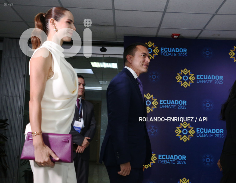 AMBIENTE INTERNO DEBATE PRESIDENCIAL 2025