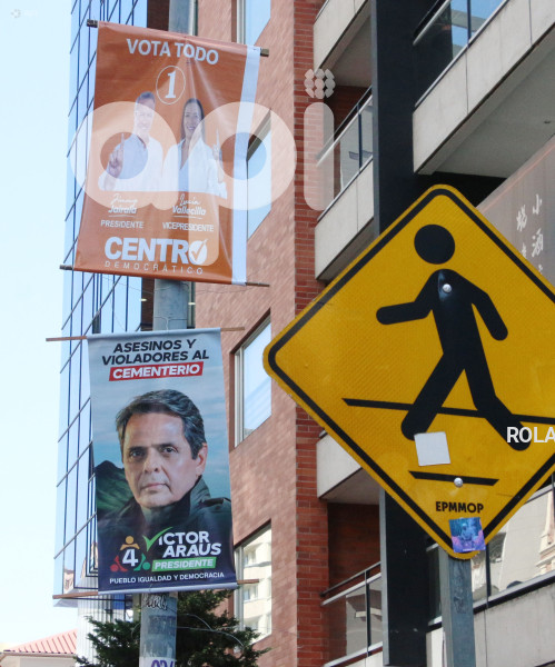 PROPAGANDA ESPACIO PUBLICO QUITO