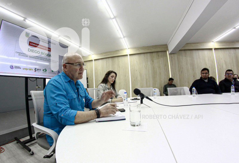 DIEGO BORJA CAMARAS TUNGURAHUA