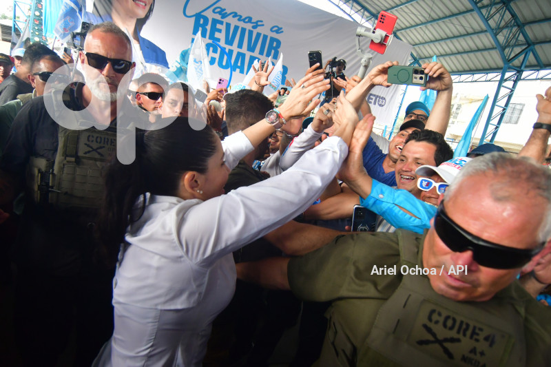 LUISA GONZALEZ-PORTOVIEJO-CALDERON