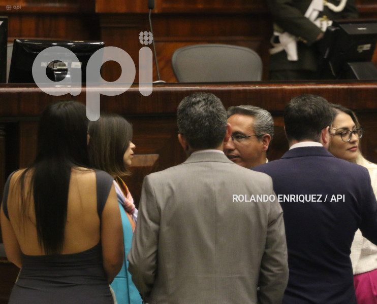 POSESION SUPER BANCOS ROBERTO ROMERO