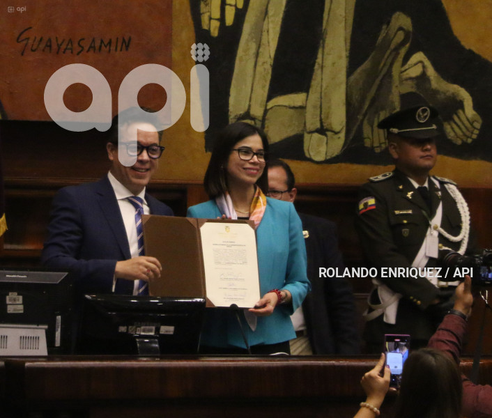 POSESION SUPER BANCOS ROBERTO ROMERO