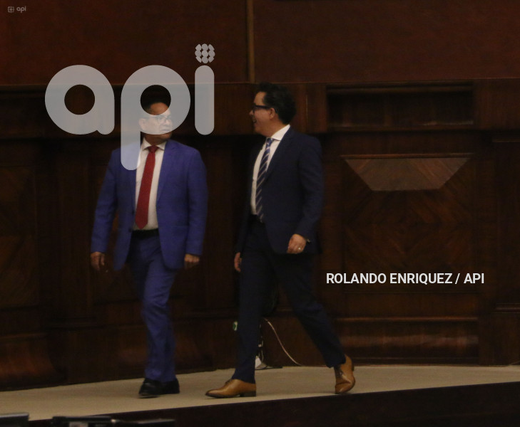 POSESION SUPER BANCOS ROBERTO ROMERO