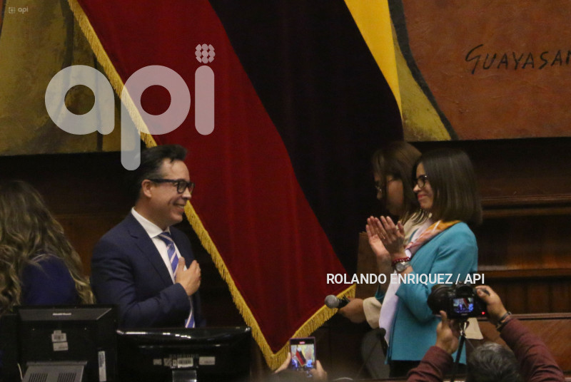 POSESION SUPER BANCOS ROBERTO ROMERO