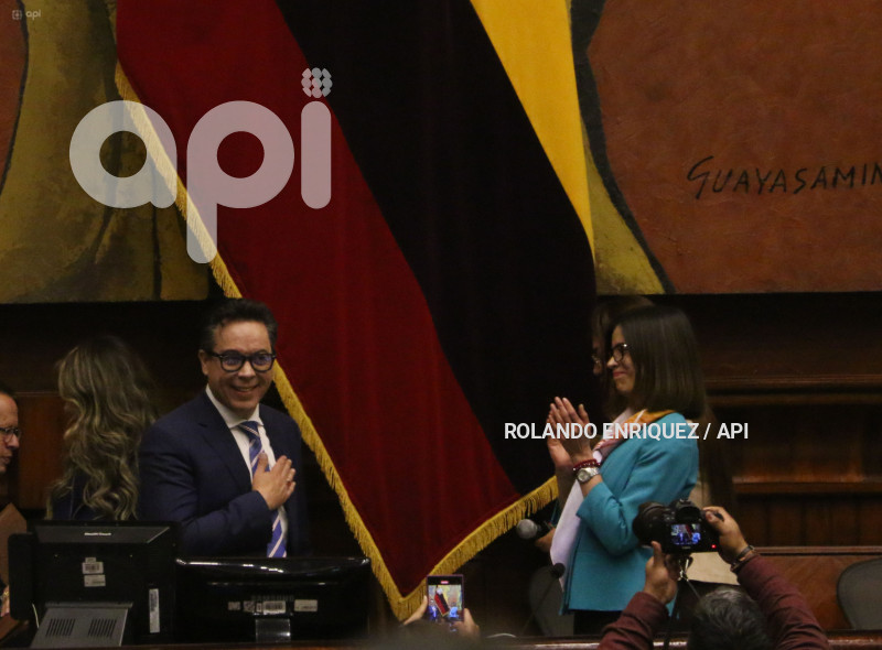 POSESION SUPER BANCOS ROBERTO ROMERO
