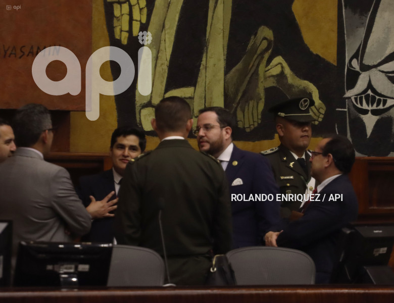 POSESION SUPER BANCOS ROBERTO ROMERO