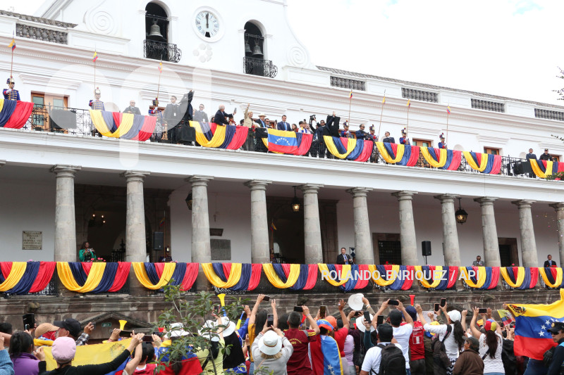 EDMUNDO GONZÁLEZ PLAZA GRANDE CARONDELET
