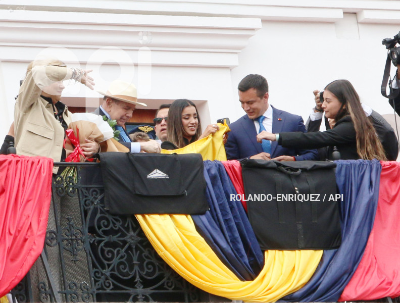 EDMUNDO GONZÁLEZ PLAZA GRANDE CARONDELET
