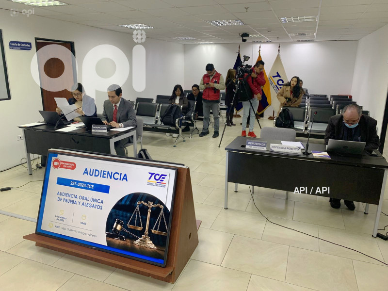 AUDIENCIA SOMMERFELD CONTRA ABAD