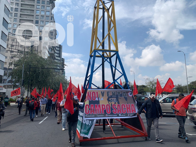 PETROLEROS NO PRIVATIZACION CAMPO SACHA