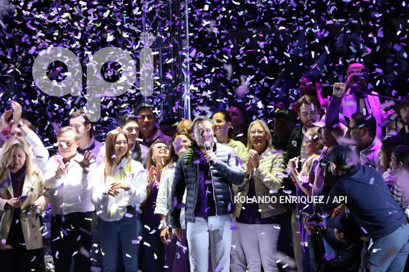 CIERRE CAMPANA DANIEL NOBOA