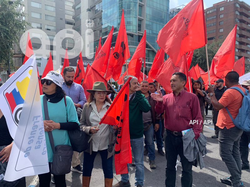 PETROLEROS NO PRIVATIZACION CAMPO SACHA