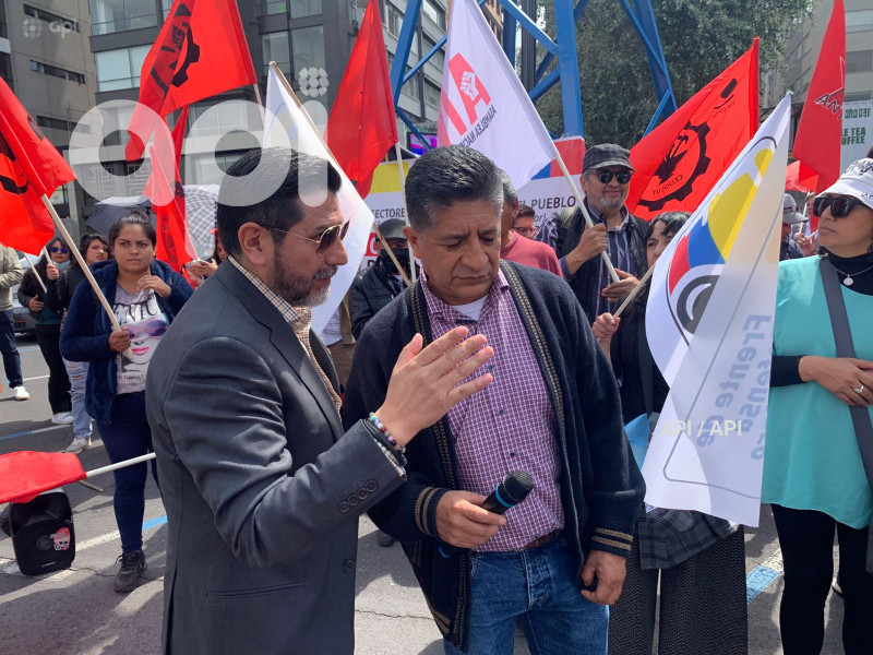 PETROLEROS NO PRIVATIZACION CAMPO SACHA