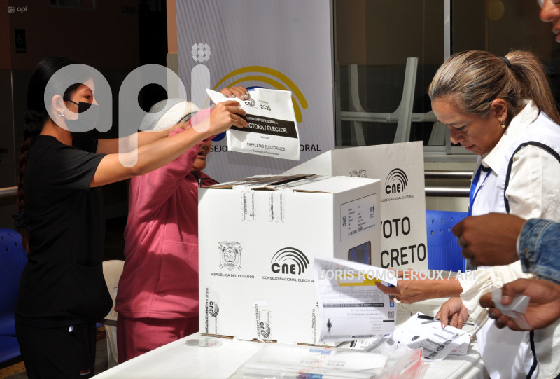 CUENCA-VOTO EN CASA-ELECCIONES 2025