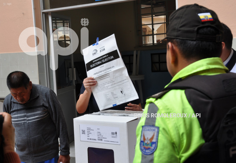 CUENCA-VOTO EN CASA-ELECCIONES 2025