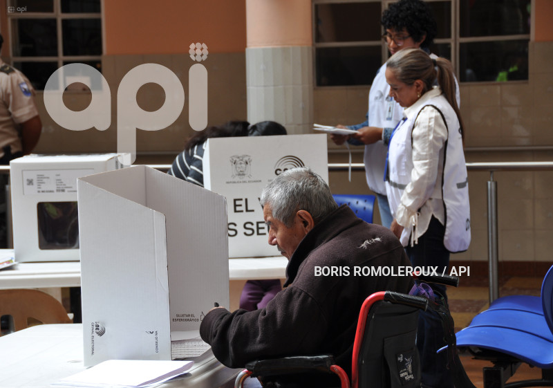 CUENCA-VOTO EN CASA-ELECCIONES 2025