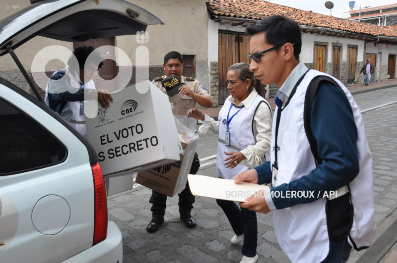 CUENCA-VOTO EN CASA-ELECCIONES 2025