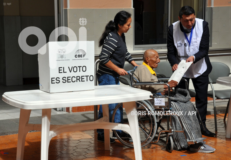 CUENCA-VOTO EN CASA-ELECCIONES 2025