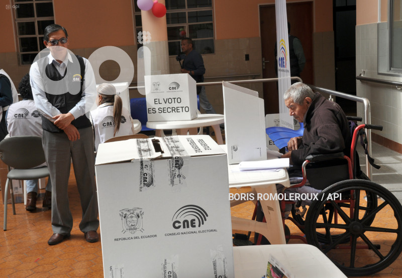 CUENCA-VOTO EN CASA-ELECCIONES 2025
