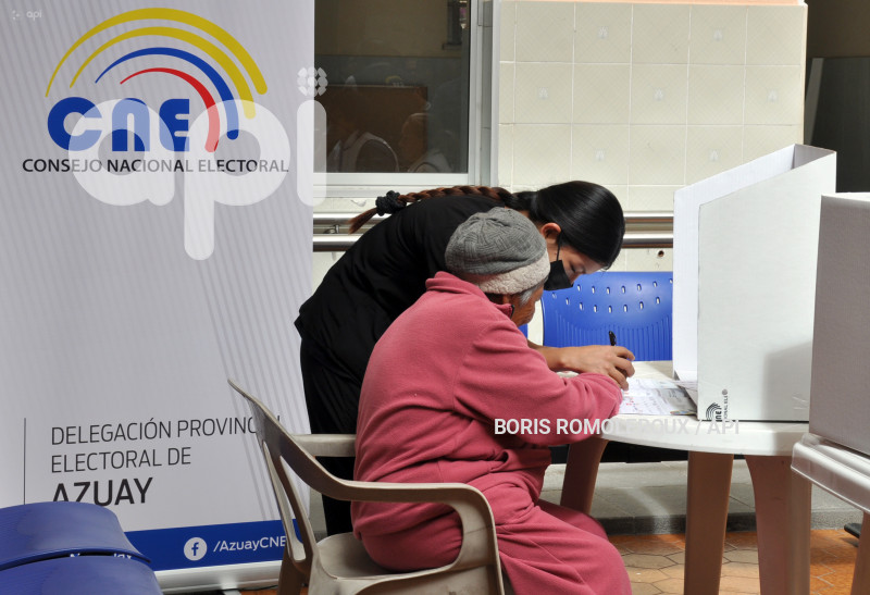 CUENCA-VOTO EN CASA-ELECCIONES 2025