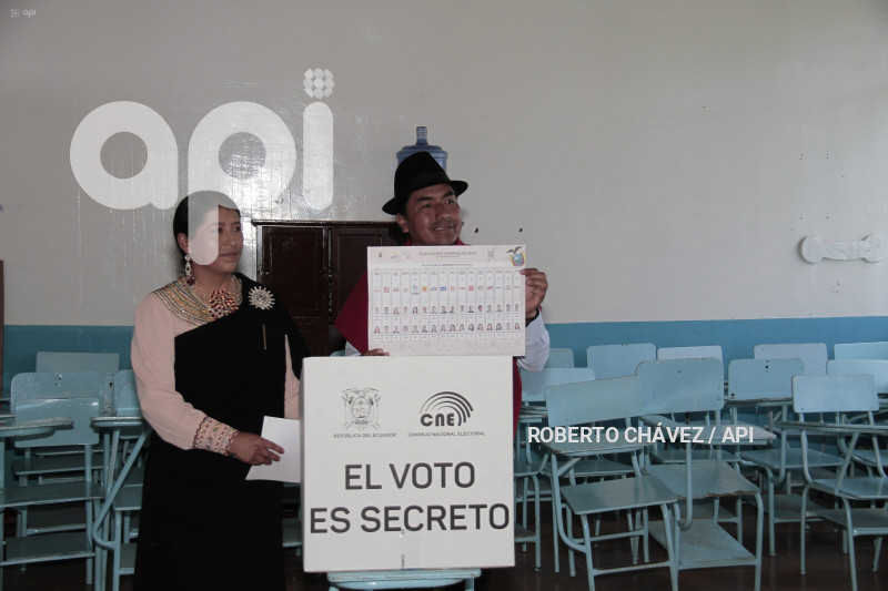 CHONE-ELECCIONES 2025 VOTO IZA