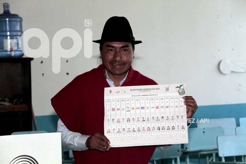 CHONE-ELECCIONES 2025 VOTO IZA