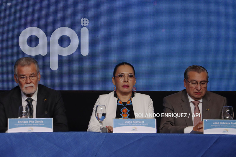 UIO ELECCIONES 2025 CENTRO DE MANDO CNE